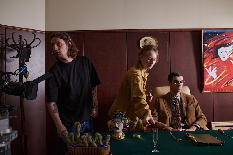 9 centimeters film review